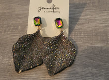 Load image into Gallery viewer, Leaf  bling earring 367