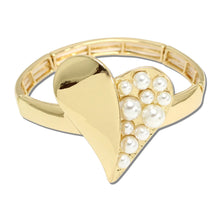 Load image into Gallery viewer, PEARL STRETCH HEART BRACELET 0560