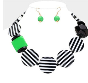 GREEN BLACK WHITE NECKLACE