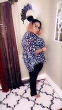 Load image into Gallery viewer, Fantasy legging - Flawless Story Boutique